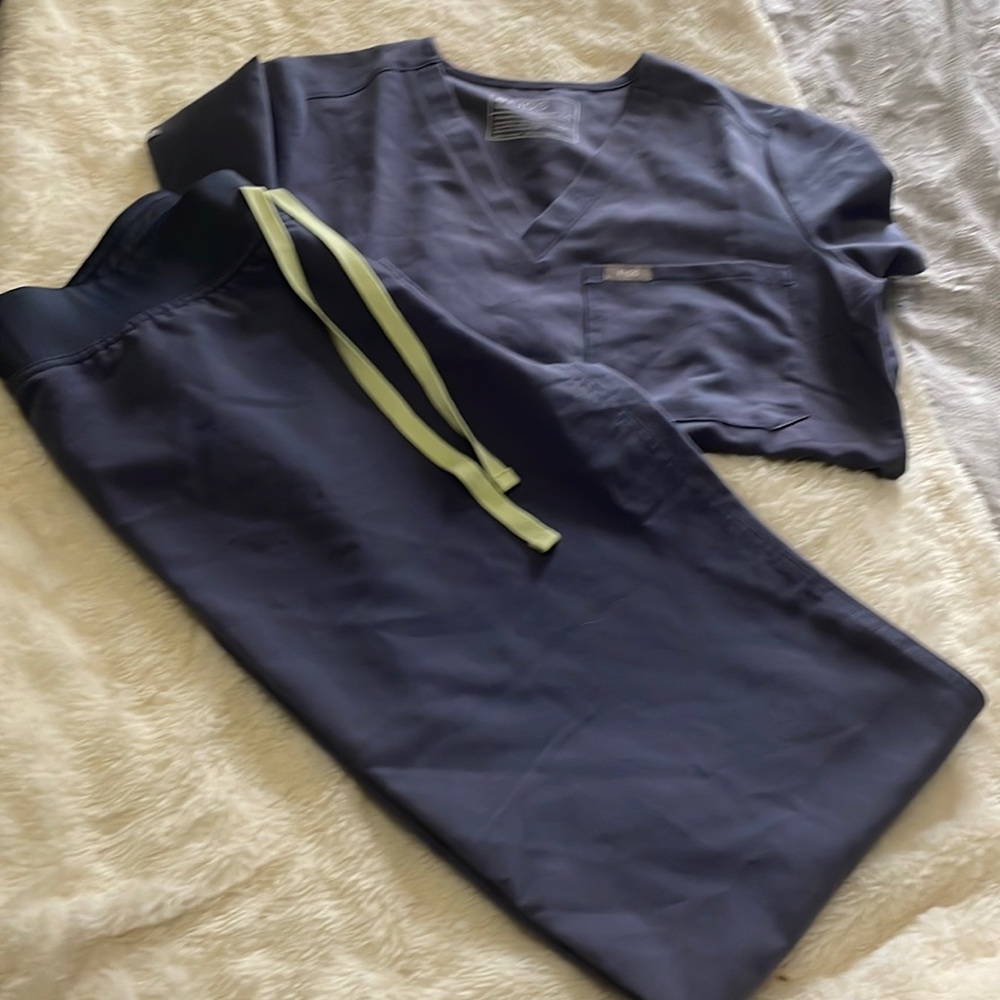 Space navy figs scrubs. NWOT.